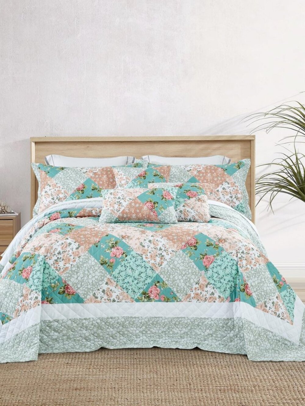 Oversized King Bedspread, Farmhouse Patchwork Floral Quilt Bedding Cover